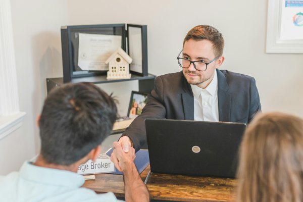 Portuguese Speaking Brokers