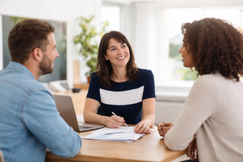 Connect Experts Mortgage adviser meeting with a couple to provide personalised mortgage advice in the UK