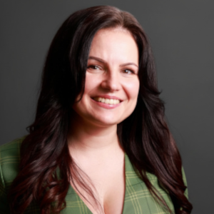 Provide image of Tatyana Stefanova, mortgage broker in Edinburgh